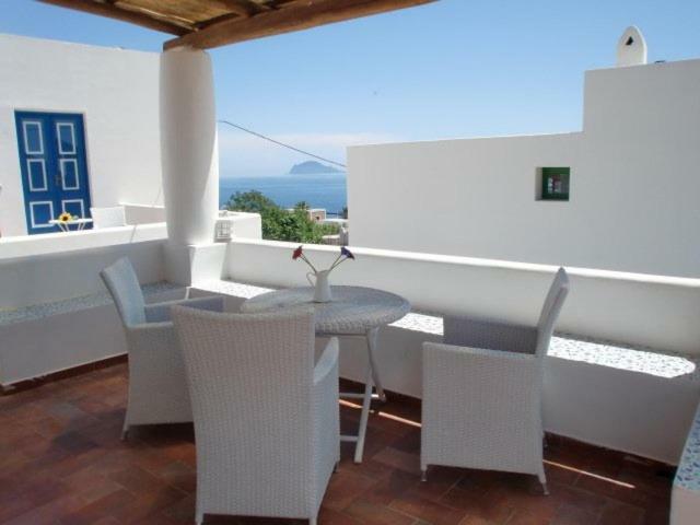 Salinarte Hotel Santa Marina Salina Exterior photo